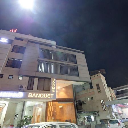 Hotel Navjivan Himatnagar Exterior photo